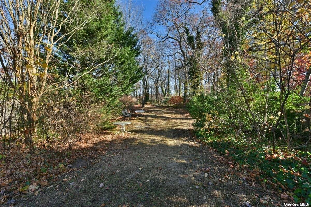 77 Floyd Place, East Norwich, New York image 21