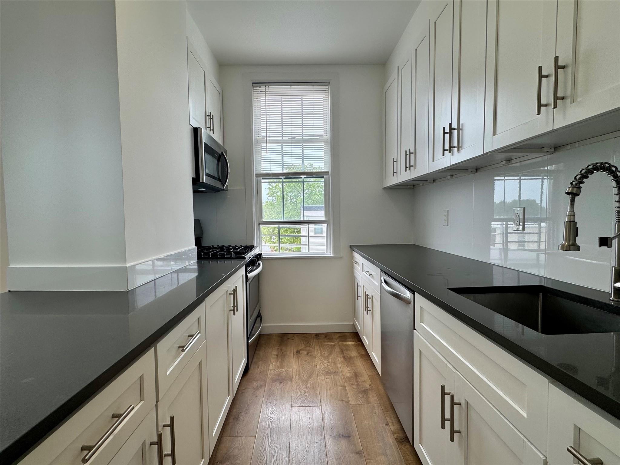 Rental Property at 76th Street 2, Middle Village, Queens, NY - Bedrooms: 2 
Bathrooms: 1 
Rooms: 5  - $2,800 MO.