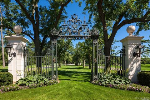 Vacant Land For Sale - 6 Stable Lane<br/> Old Westbury, NY 