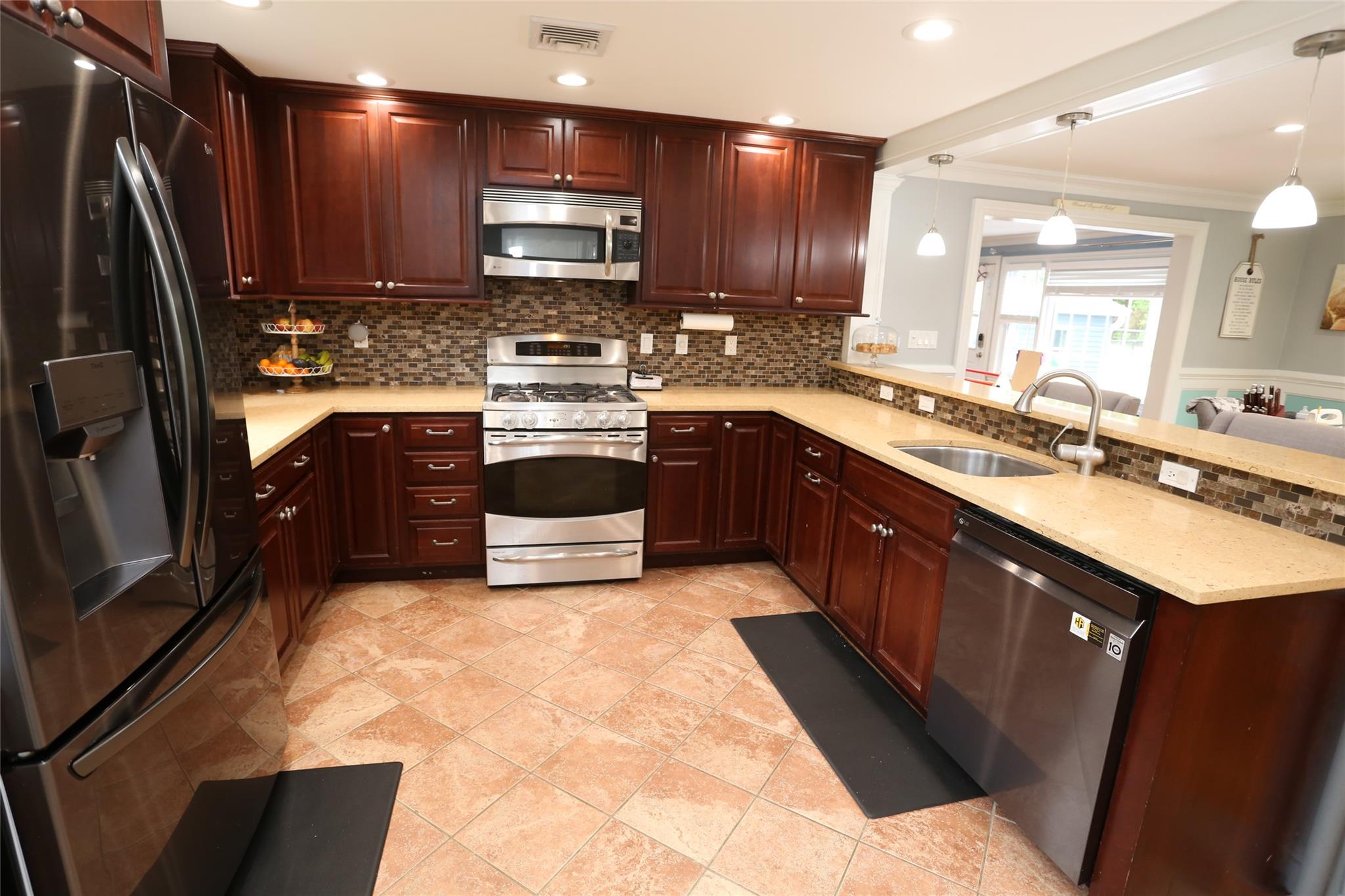 125 Kings Highway, Congers, New York image 19