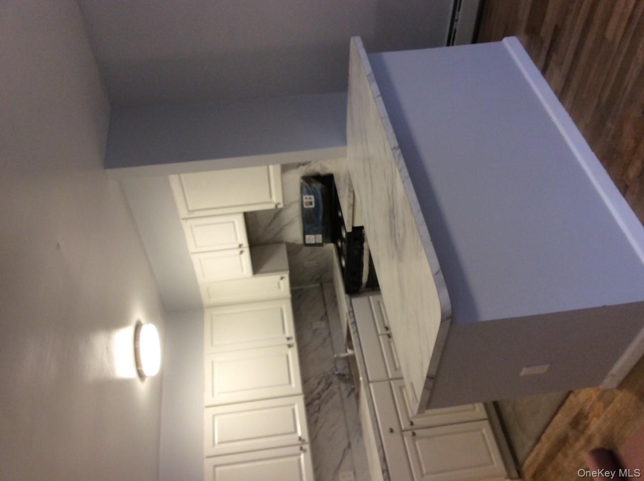 44 S Bleeker Street 1B