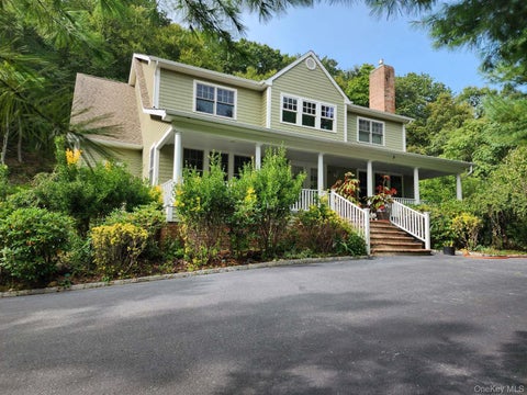 Homes For Sale - 1259 N Country Road<br/> Suffolk County, Stony Brook, NY 11790
