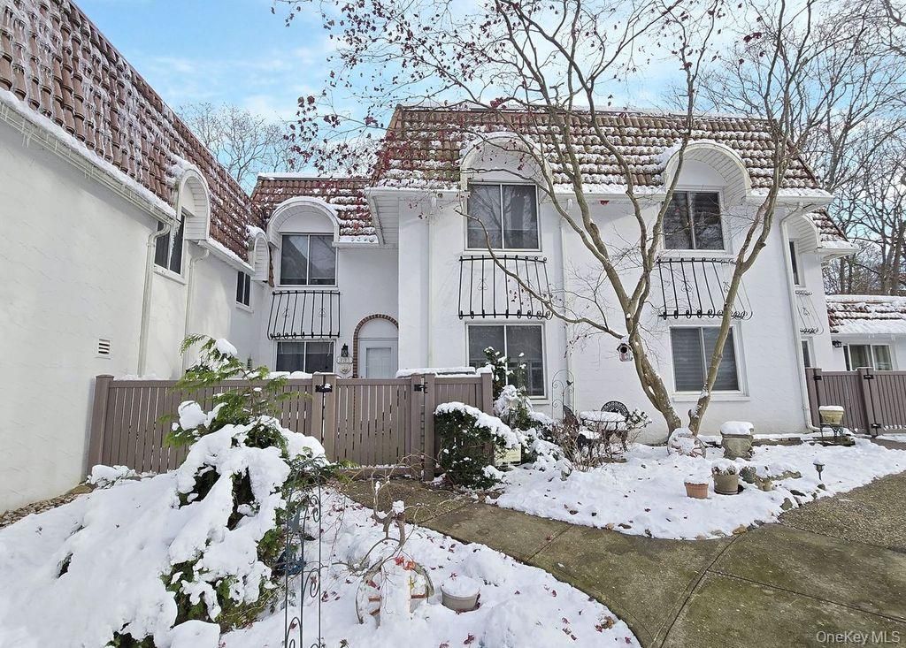 Photo of 331 Clubhouse Court, Coram, NY 11727 (MLS # 945008)