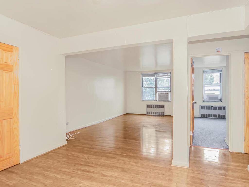 1425 Thieriot Avenue 2J