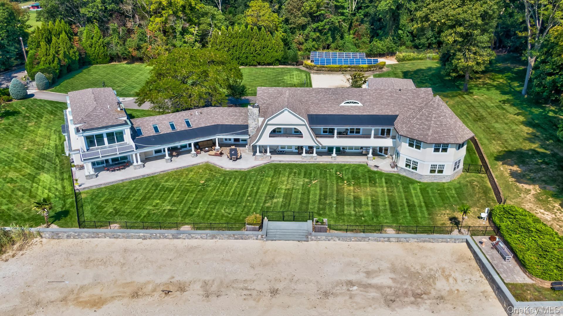 33 Beach Road