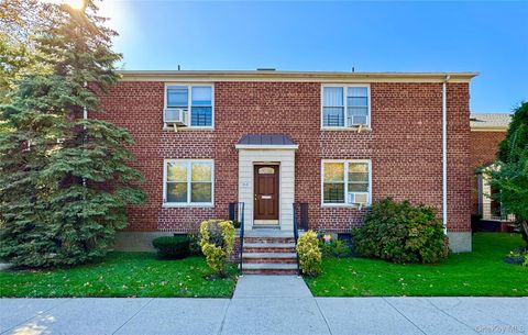 Photo of 35-40 Clearview Expressway Expy #371, Bayside, NY 11361 (MLS # 919621)