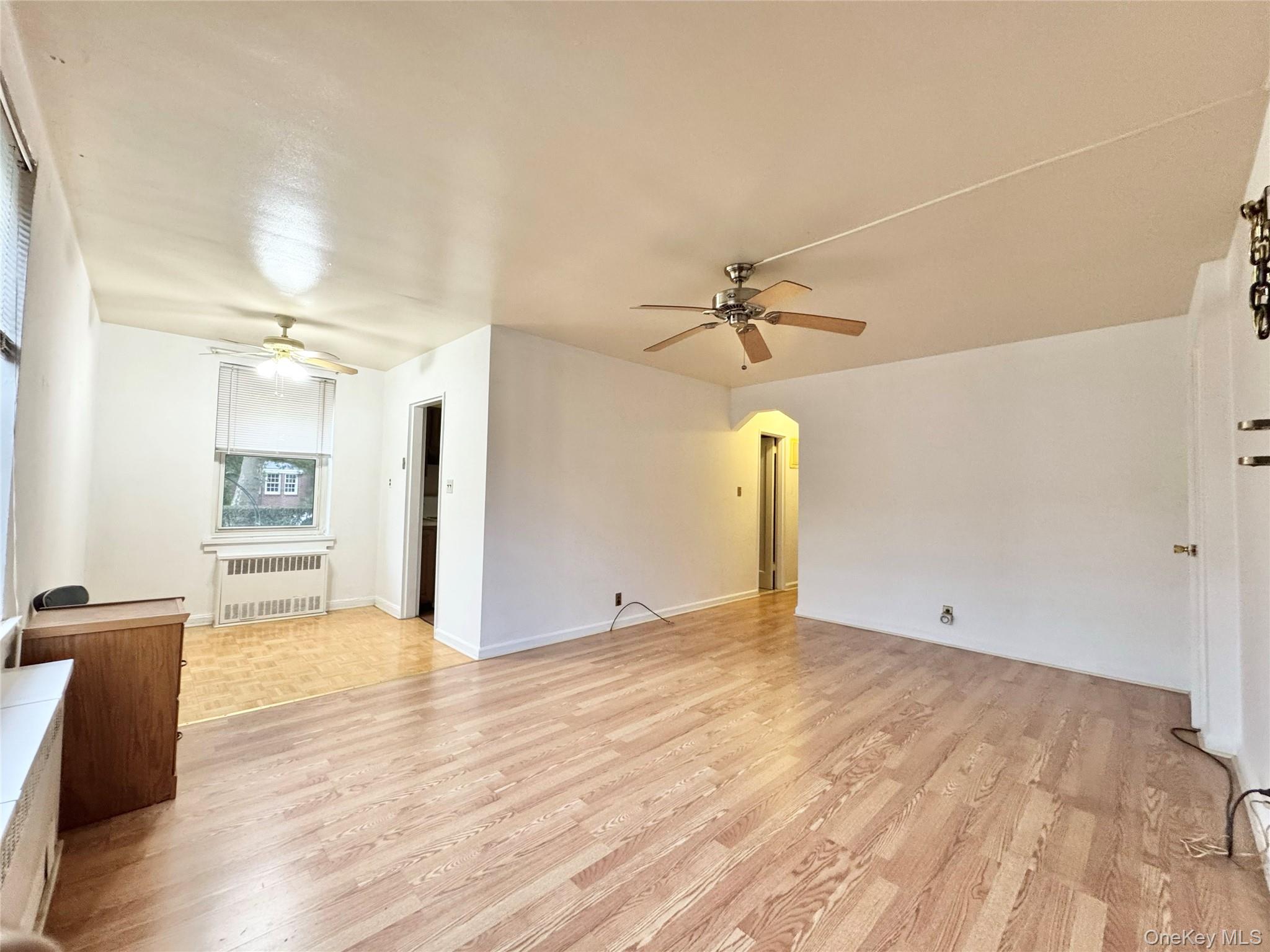 35-40 Clearview Expressway 371