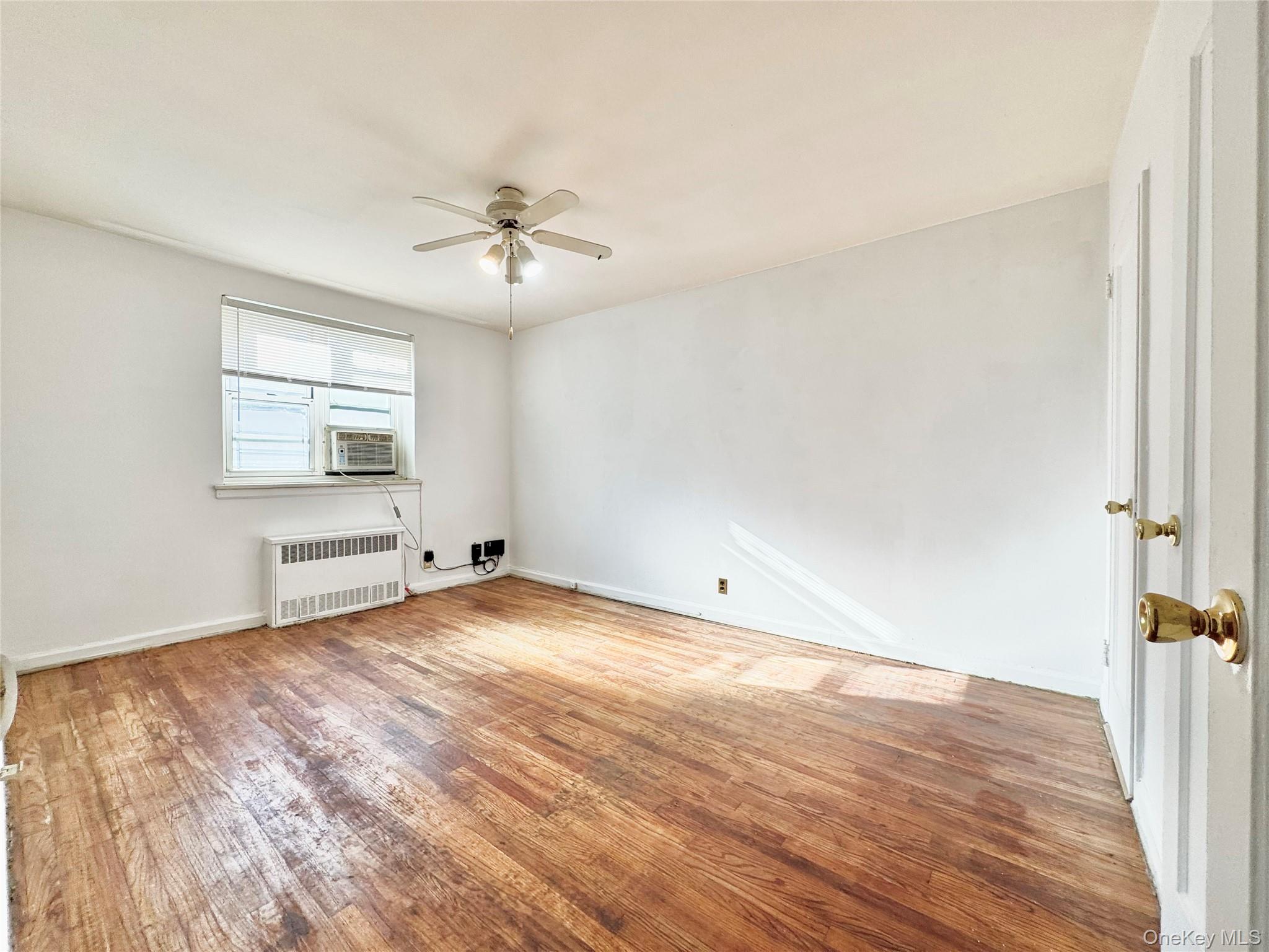 35-40 Clearview Expressway 371