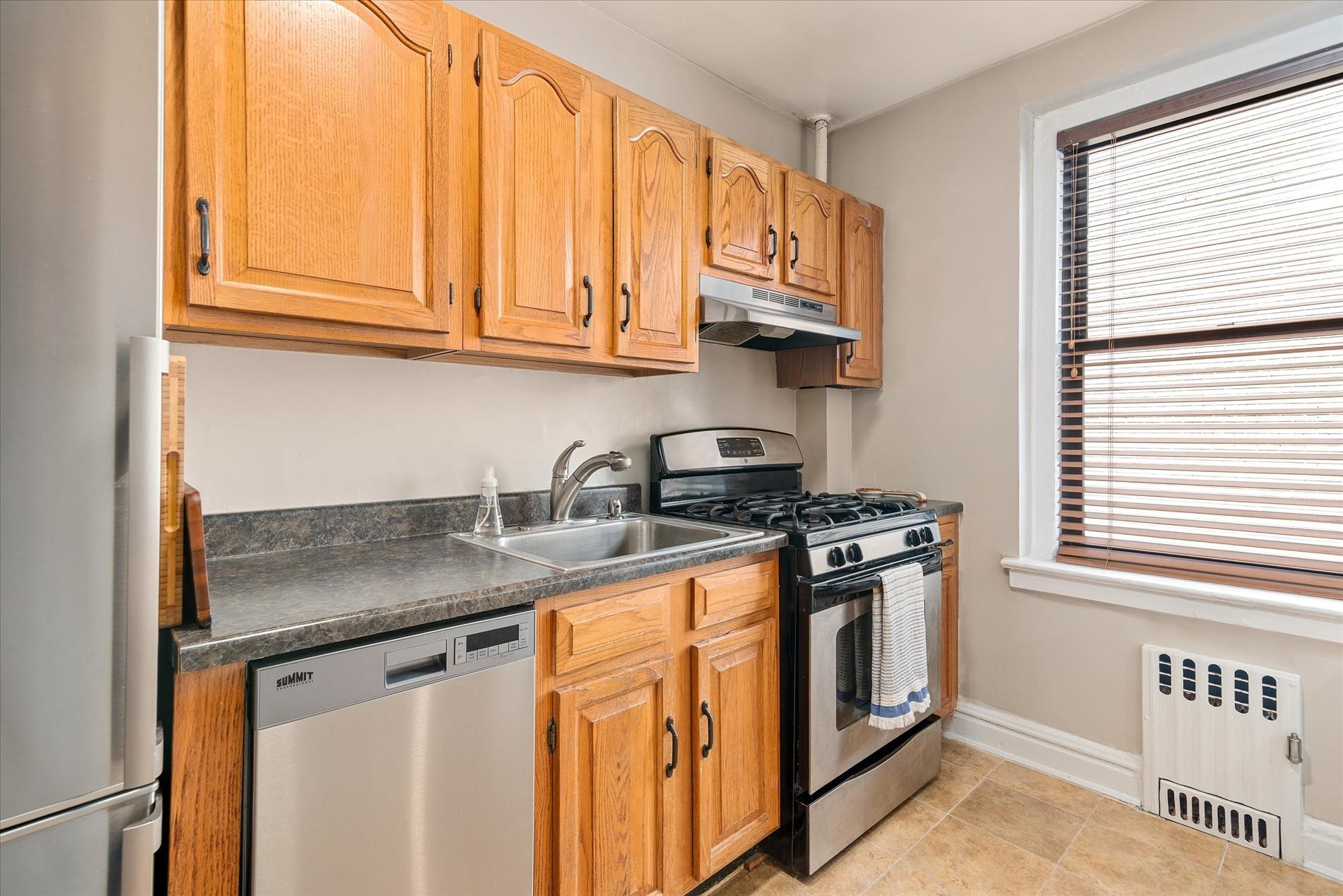 35-55 29th Street #3D, Astoria, New York image 8