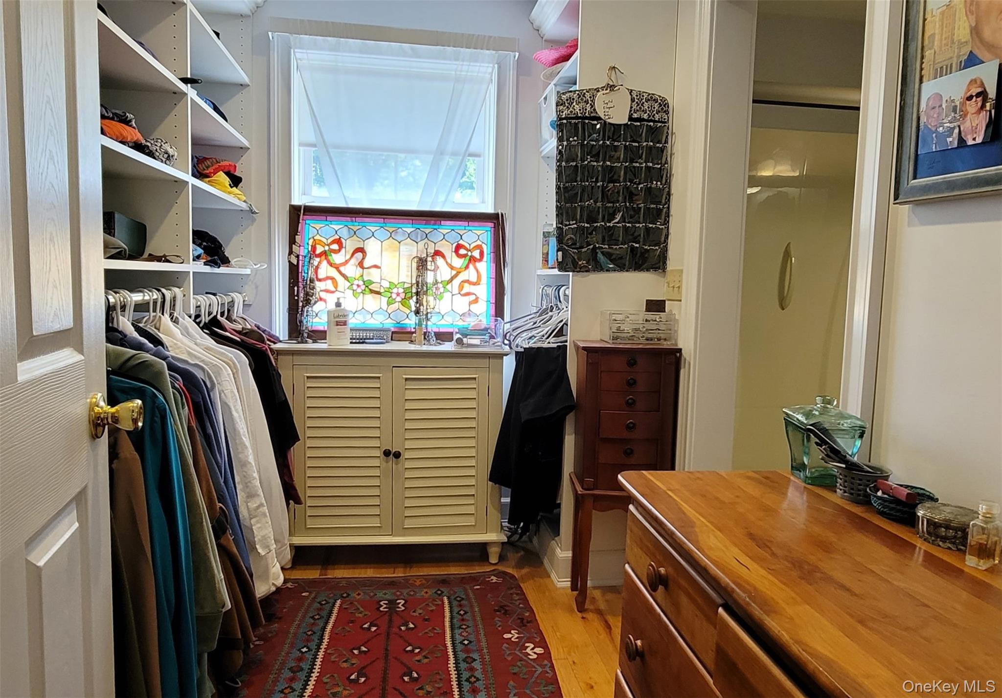 Rhinebeck, New York 12572, United States, 3 Bedrooms Bedrooms, ,3 BathroomsBathrooms,Residential,Active,224303