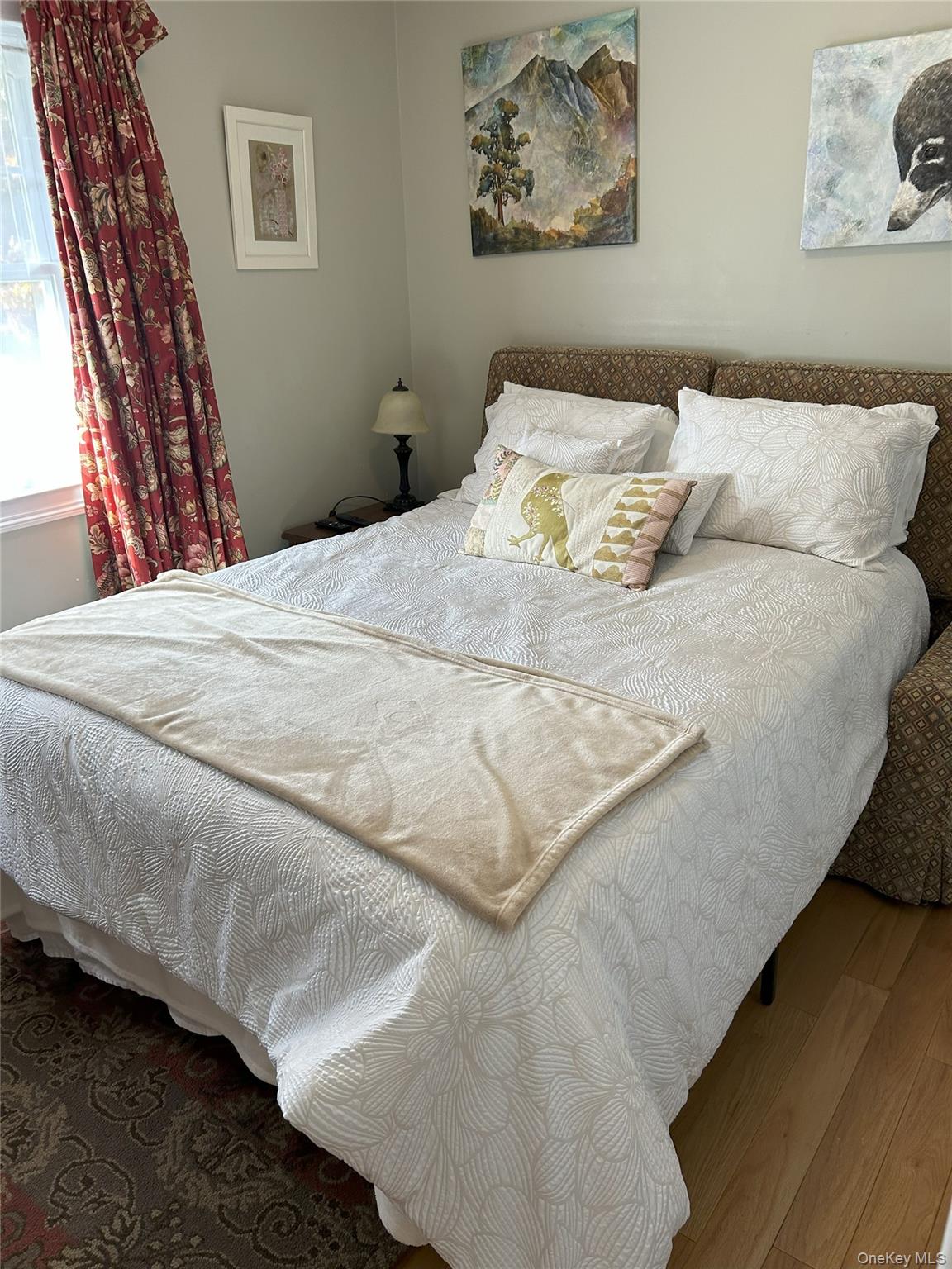 Rhinebeck, New York 12572, United States, 3 Bedrooms Bedrooms, ,3 BathroomsBathrooms,Residential,Active,224303