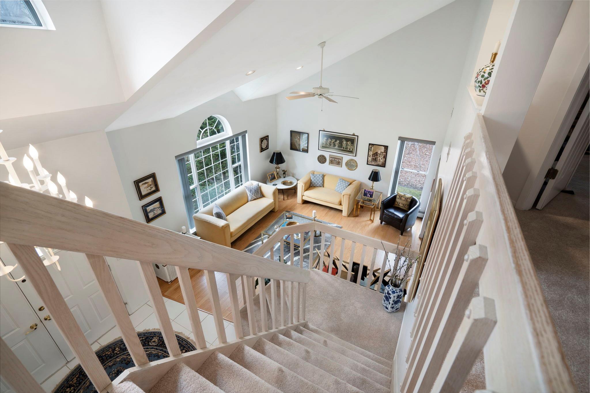 7 N Gateway Lane, Manorville, New York image 19