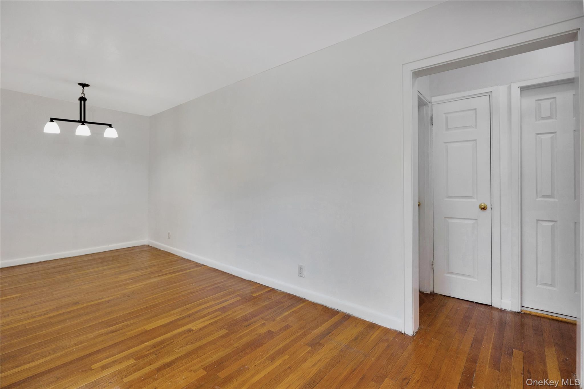 57-47 246 Crescent 1