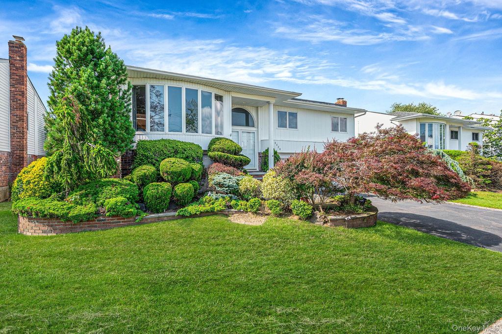 Photo of 3429 Courtney Place, Baldwin, NY 11510 (MLS # 880671)