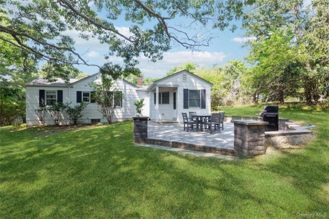 Homes For Rent - 21 Oceanview Road<br/> Hampton Bays, NY 11946