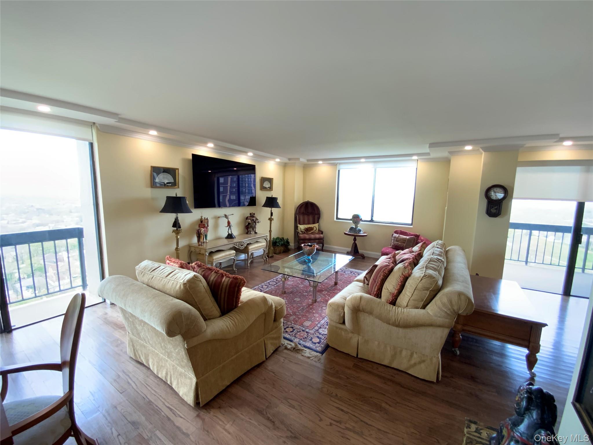 27010 Grand Central Parkway 19O