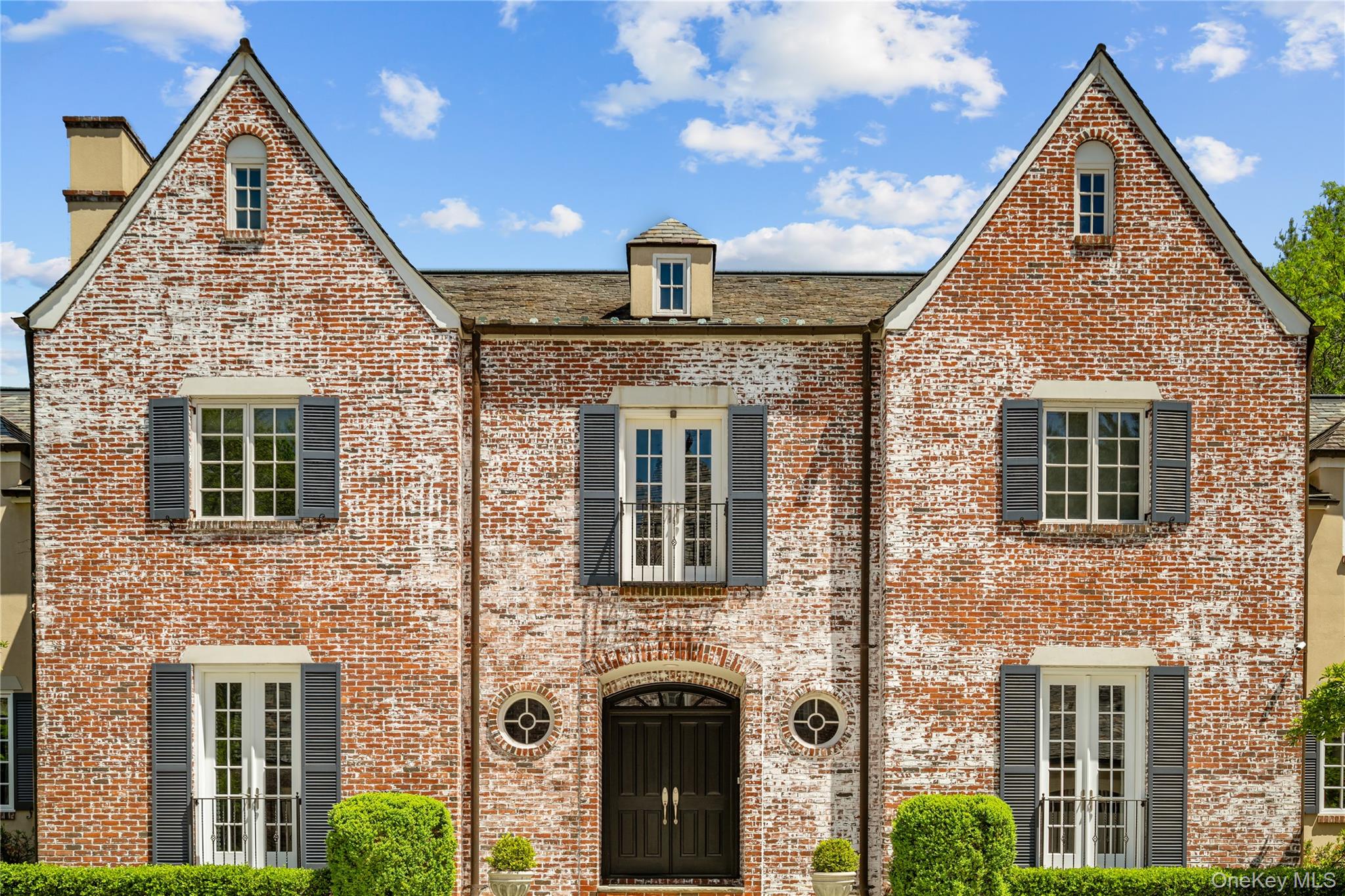 8 Serenite Lane