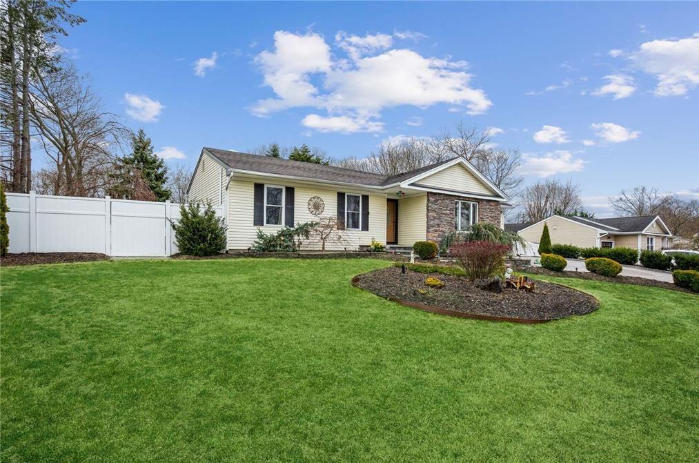143 N Summit Ave Ave, Patchogue, New York image 4