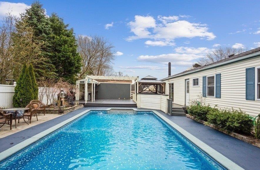 143 N Summit Ave Ave, Patchogue, New York image 23