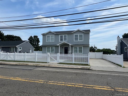 445 ALBANY AVE, AMITYVILLE, NY 11701 - Image 78d9775daec906a8a252c5901cdf3aa8/2435756880