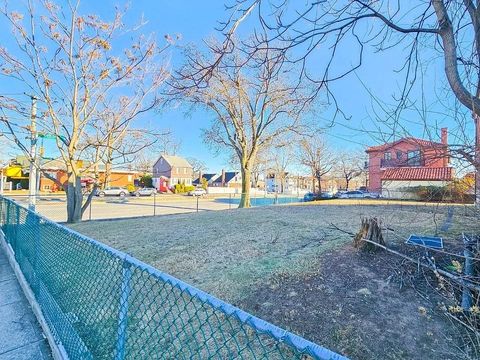196-64 45th Avenue Flushing NY 11358