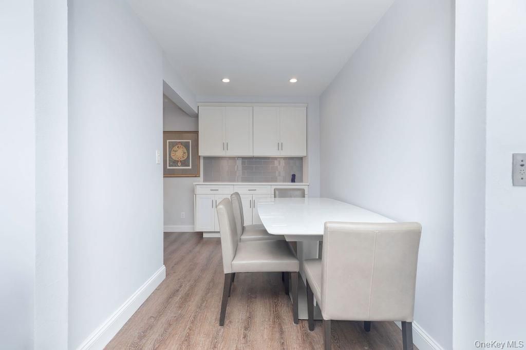 Photo of 15 LEEWOOD Circle #1R, Eastchester, NY 10709 (MLS # 1031050)