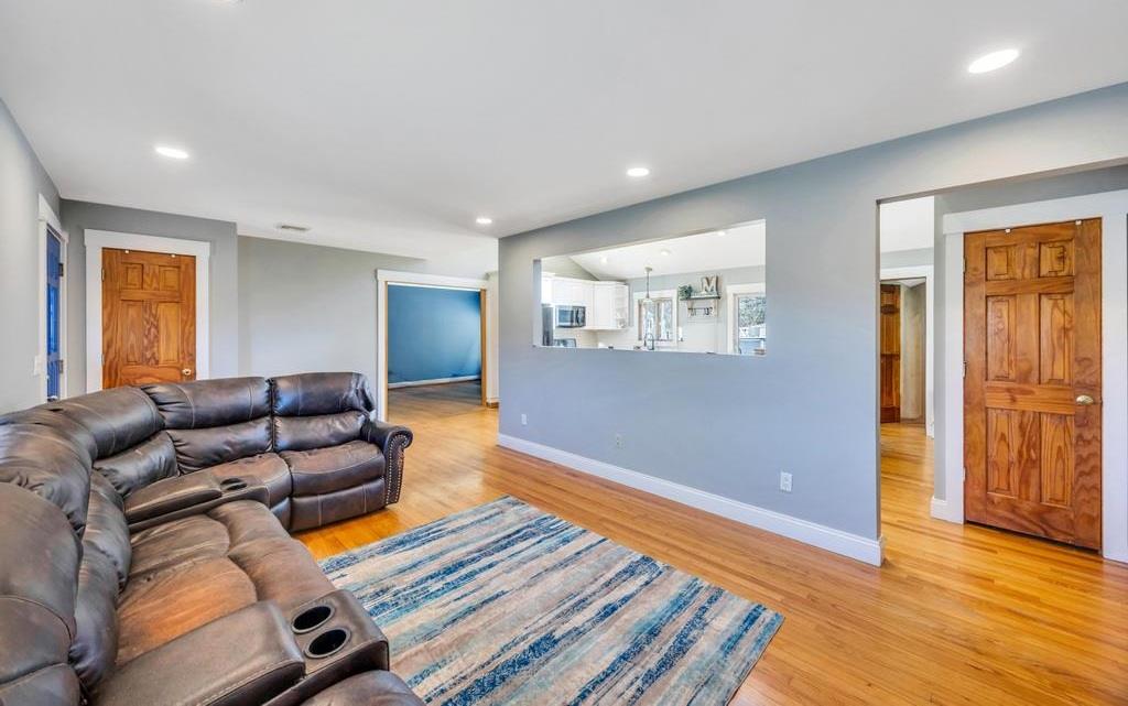 203 Blake Avenue, Bohemia, New York image 6