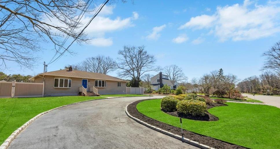 203 Blake Avenue, Bohemia, New York image 2