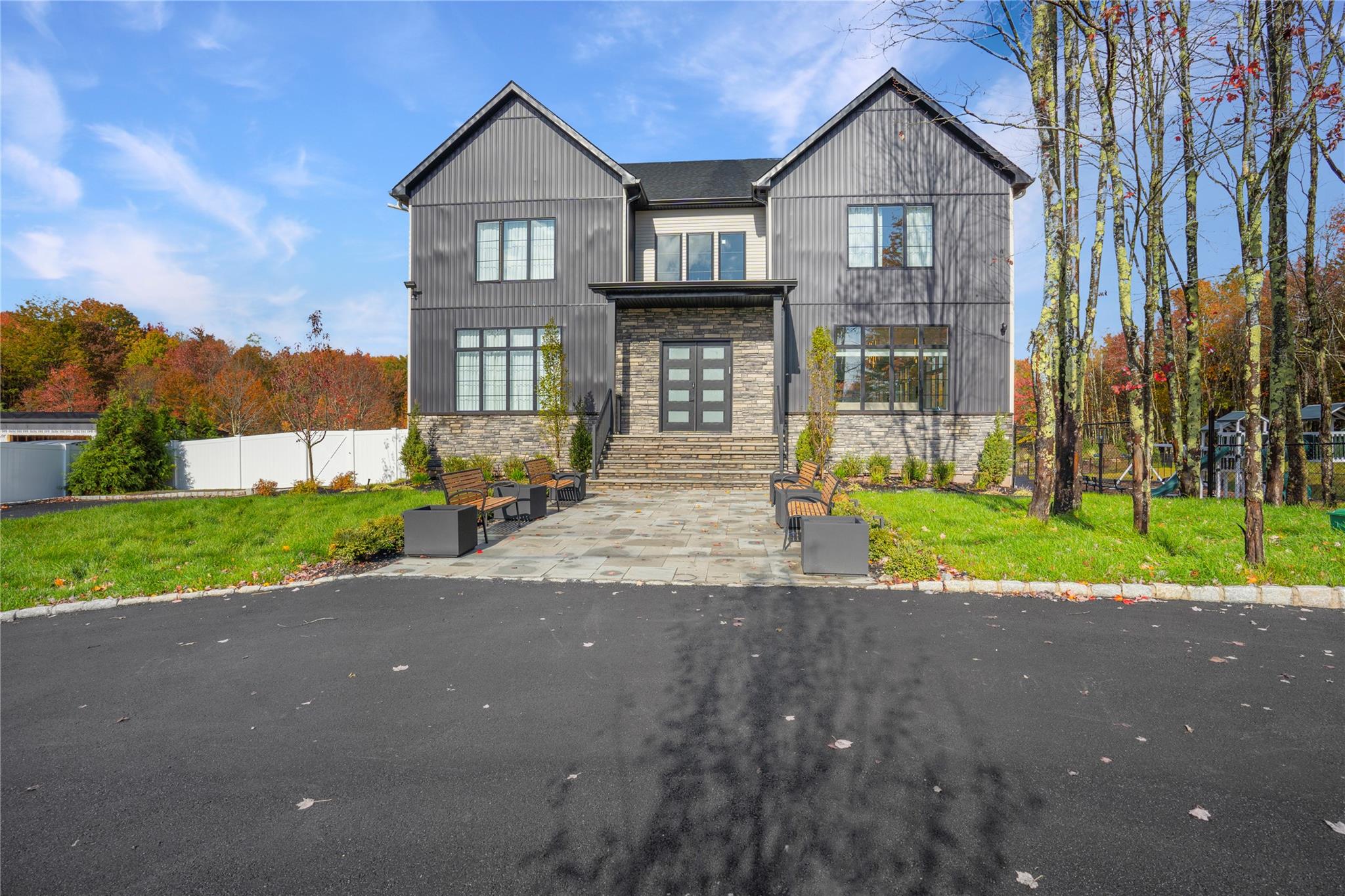 Property for Sale at Kelly Bridge Road, Swan Lake, New York - Bedrooms: 18 
Bathrooms: 23 
Rooms: 30  - $2,900,000