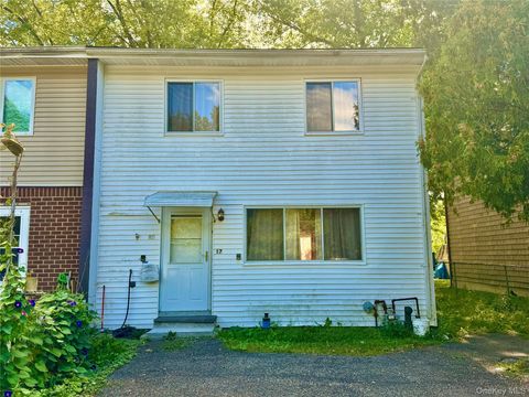 Condo For Sale - 17 N Aspen Road<br/> Middletown, NY 10940
