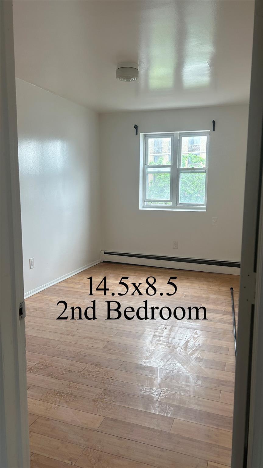197th Street 2nd Floor, Hollis, Queens, NY - 4 Bedrooms  
2 Bathrooms  
6 Rooms - 