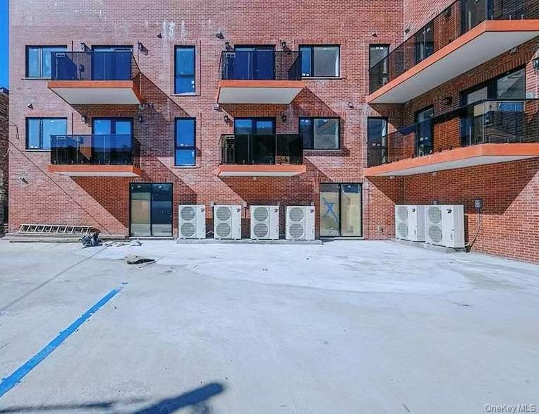 16502 Sanford Avenue