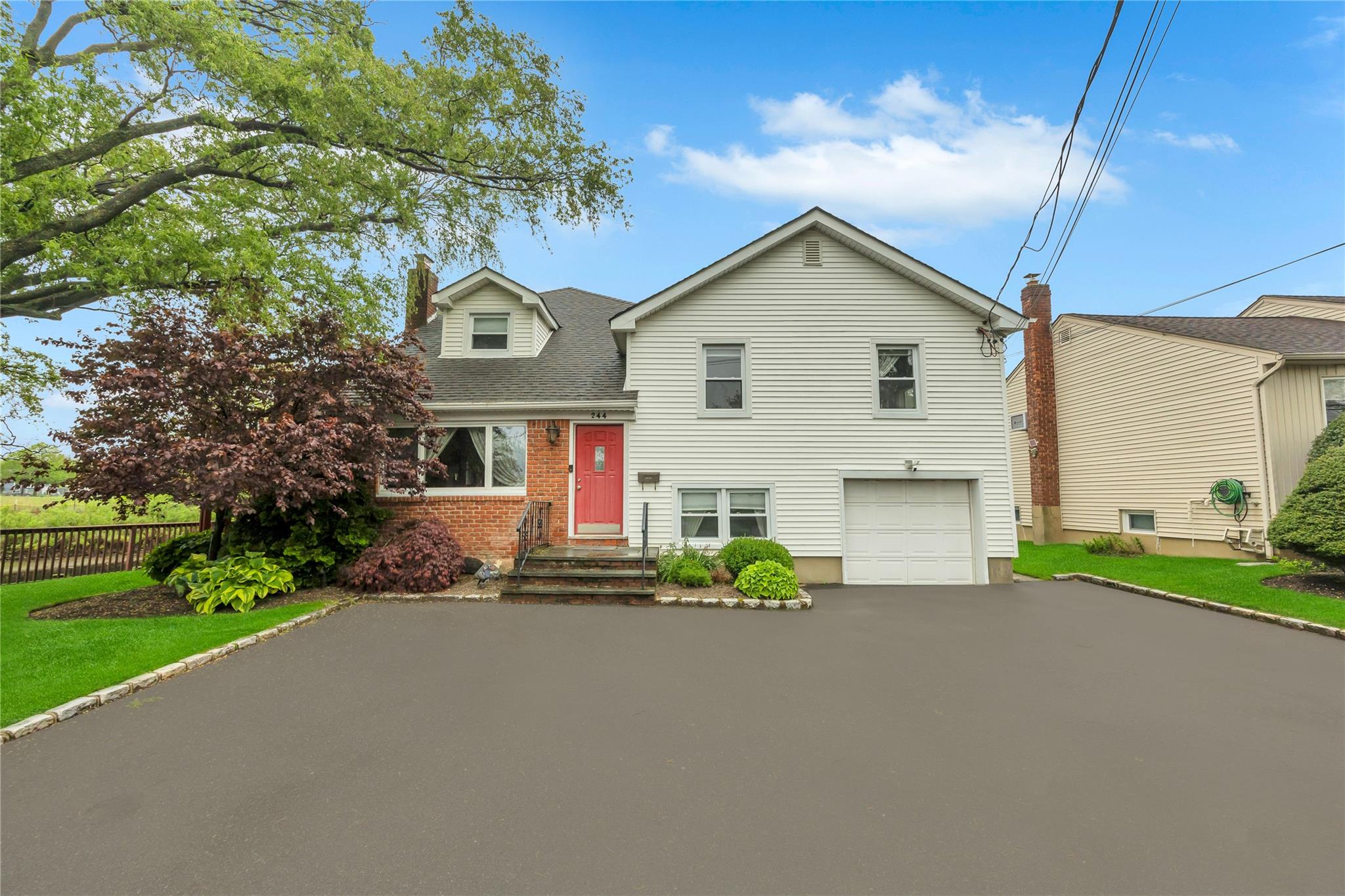 244 S Park Avenue, Rockville Centre, New York image 30