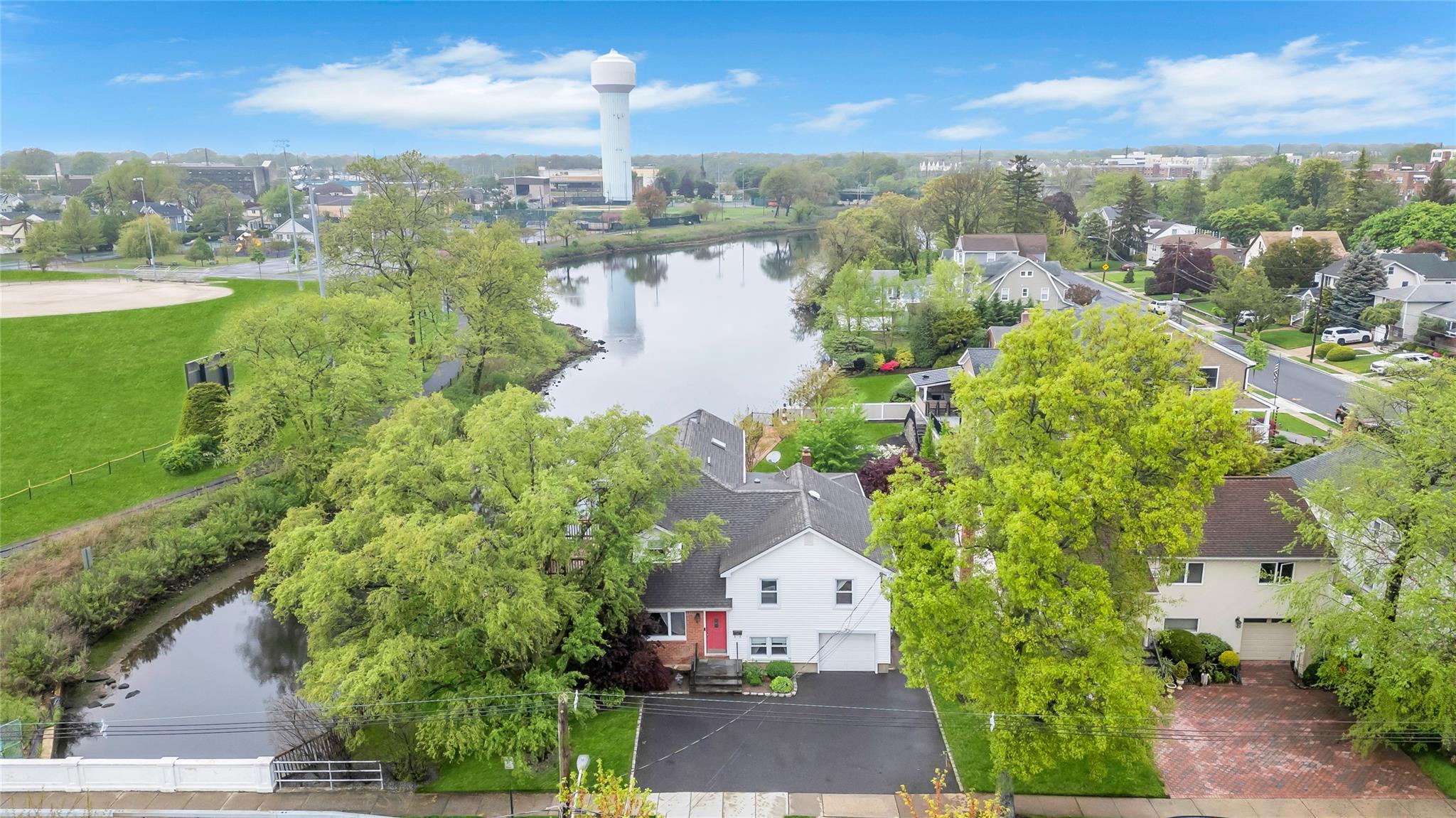 244 S Park Avenue, Rockville Centre, New York image 28