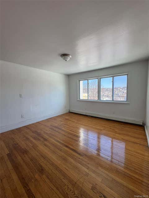 Multifamily For Rent - 221 Woodland Avenue<br/> Yonkers, NY 10703