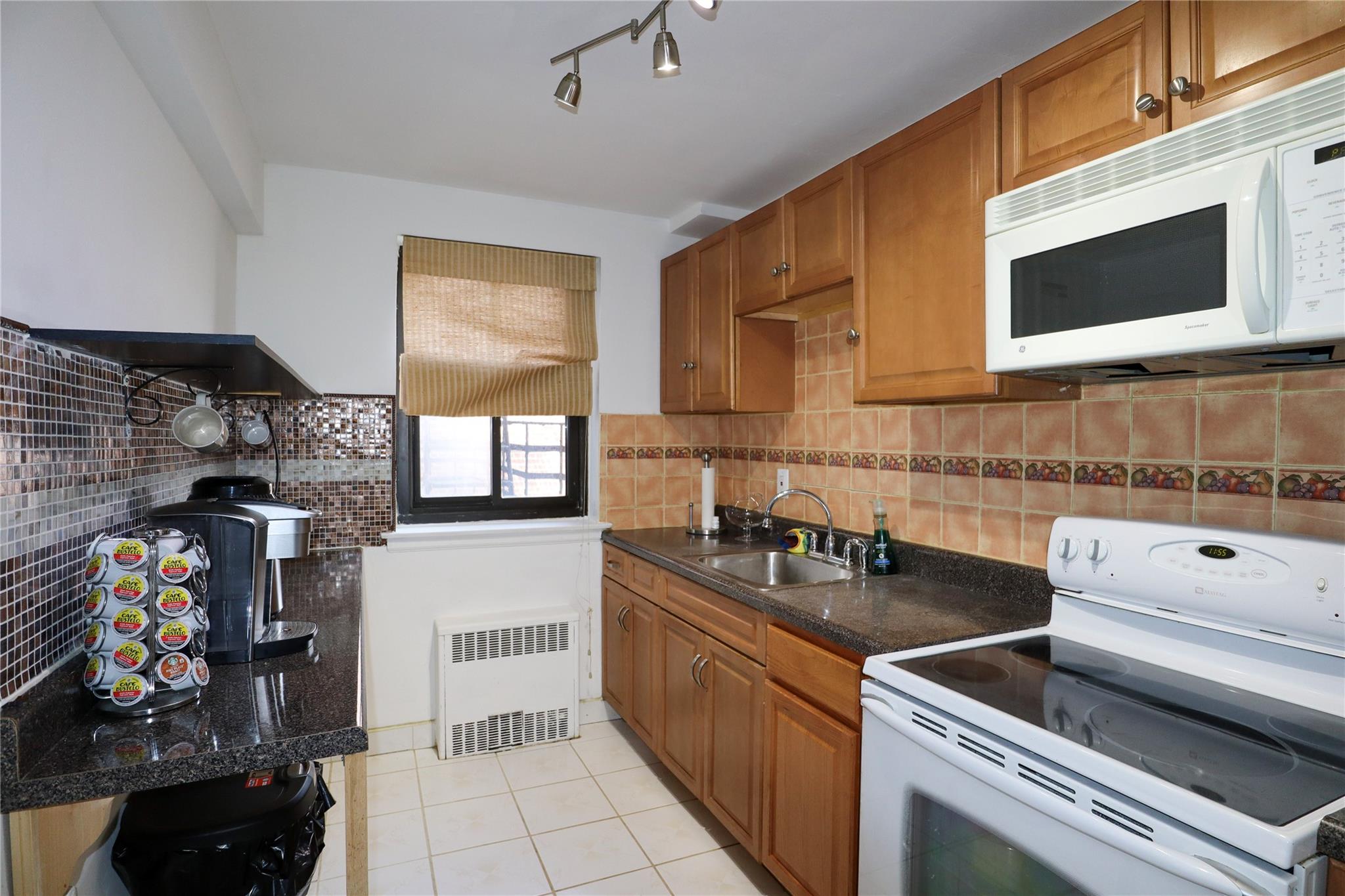 87-40 W Francis Lewis Boulevard #A67, Queens Village, Florida image 9