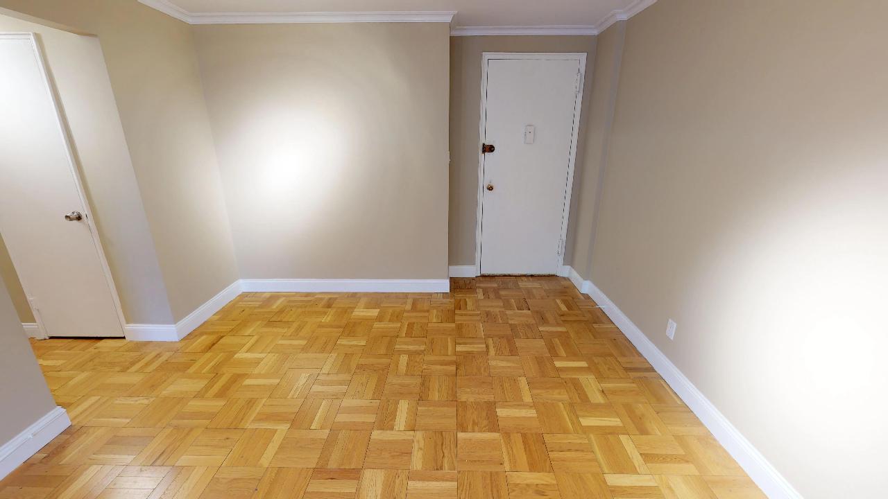 66-15 Thornton Place #1U, Rego Park, New York image 5