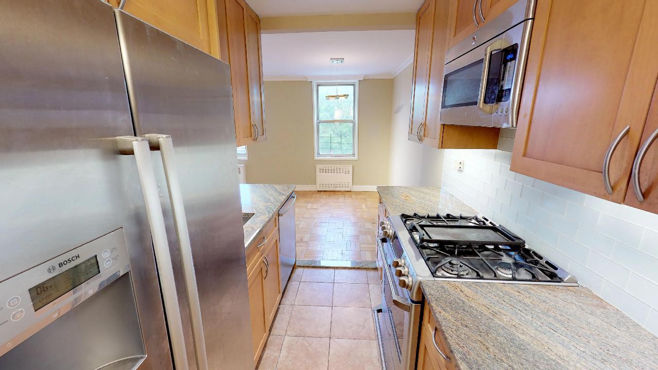 66-15 Thornton Place #1U, Rego Park, New York image 12