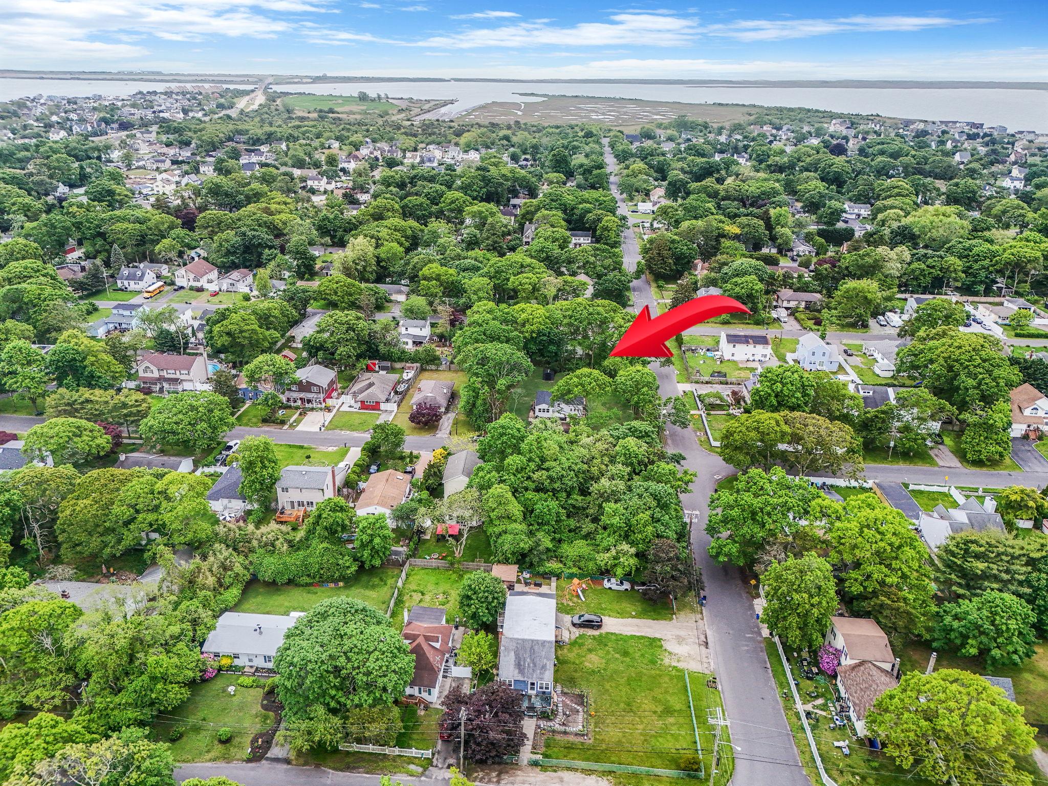 60 Westminster Drive, Shirley, New York image 34