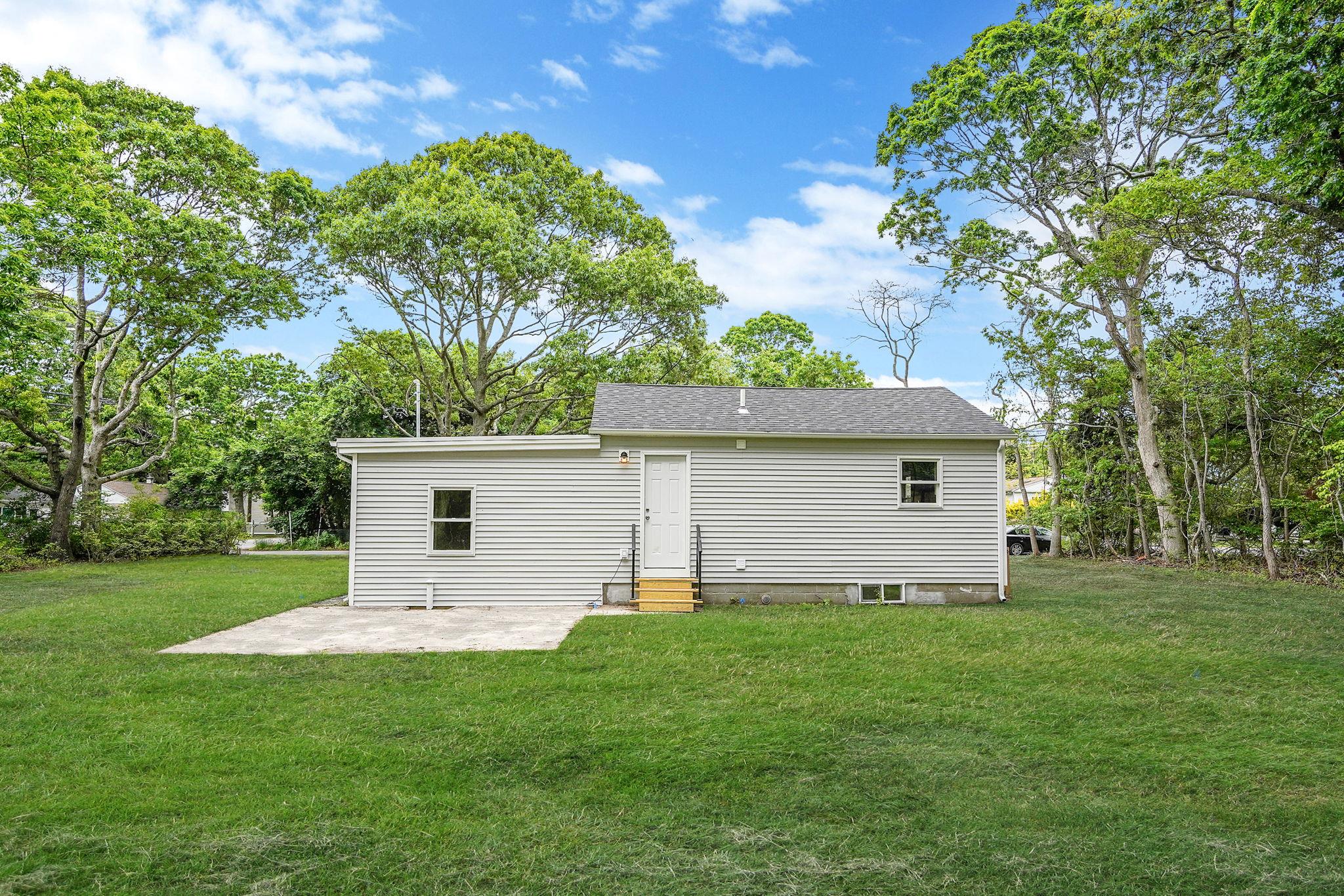 60 Westminster Drive, Shirley, New York image 10