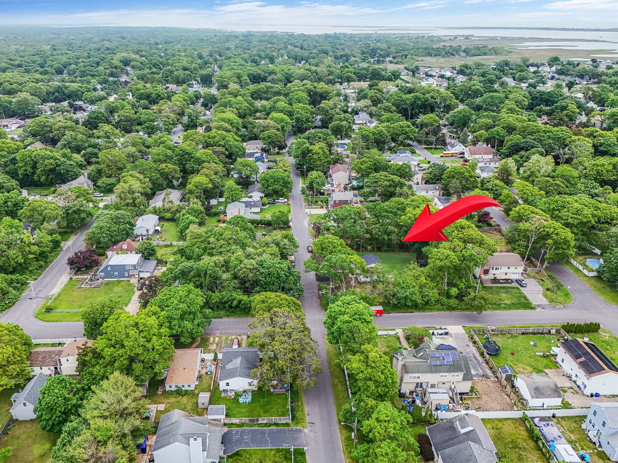 60 Westminster Drive, Shirley, New York image 36
