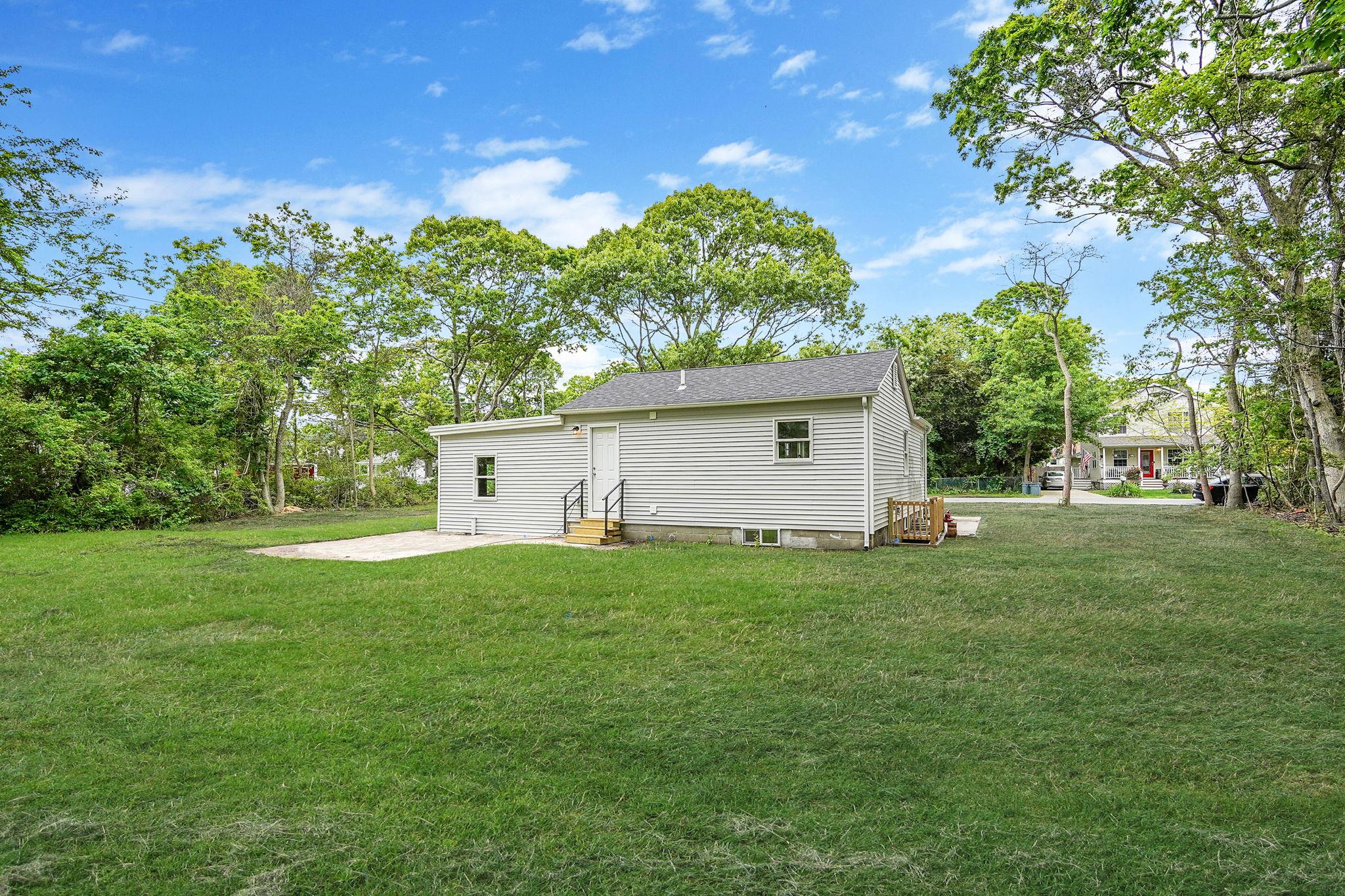 60 Westminster Drive, Shirley, New York image 9