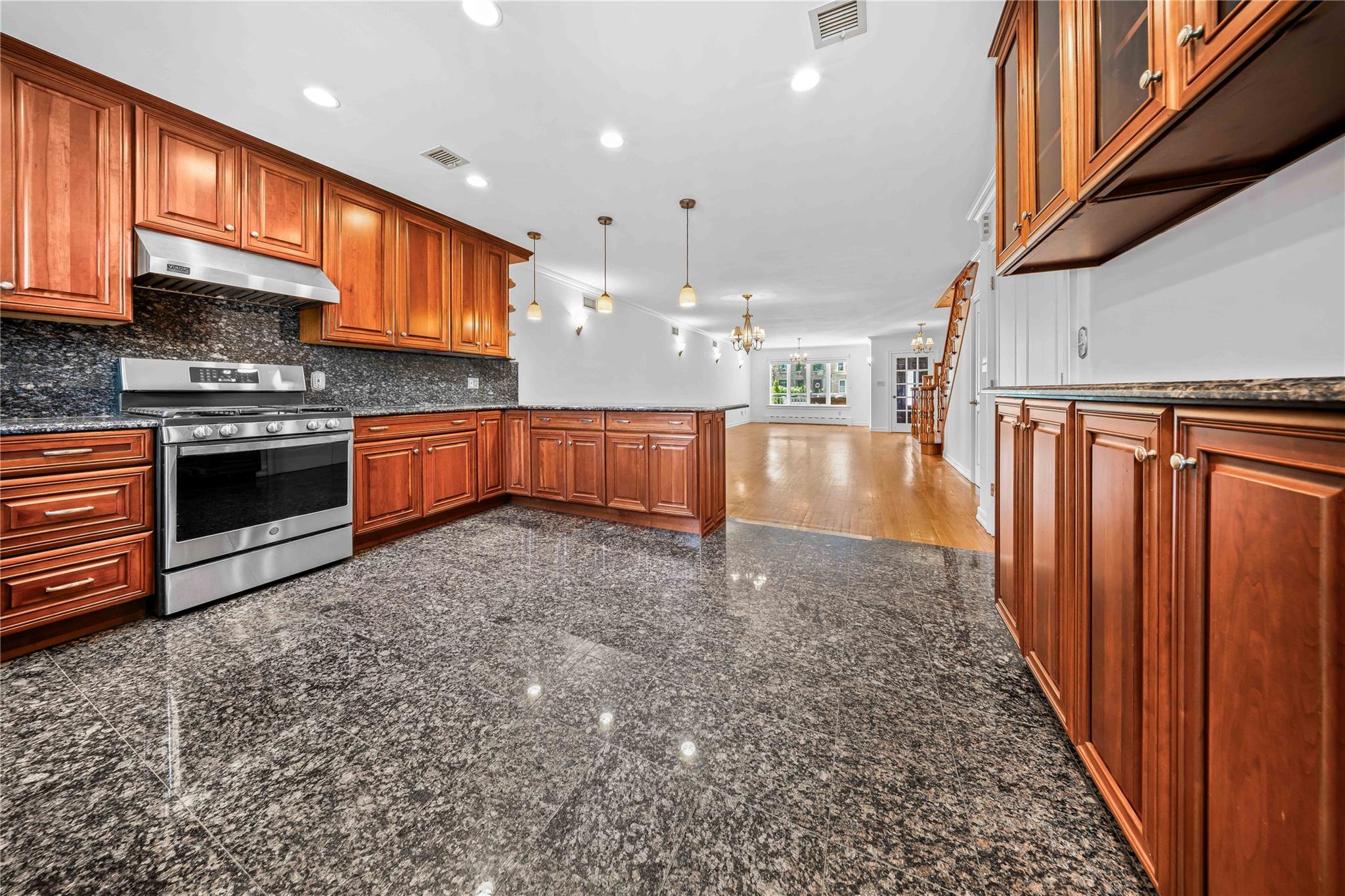 22-69 21 Street, Astoria, New York image 11