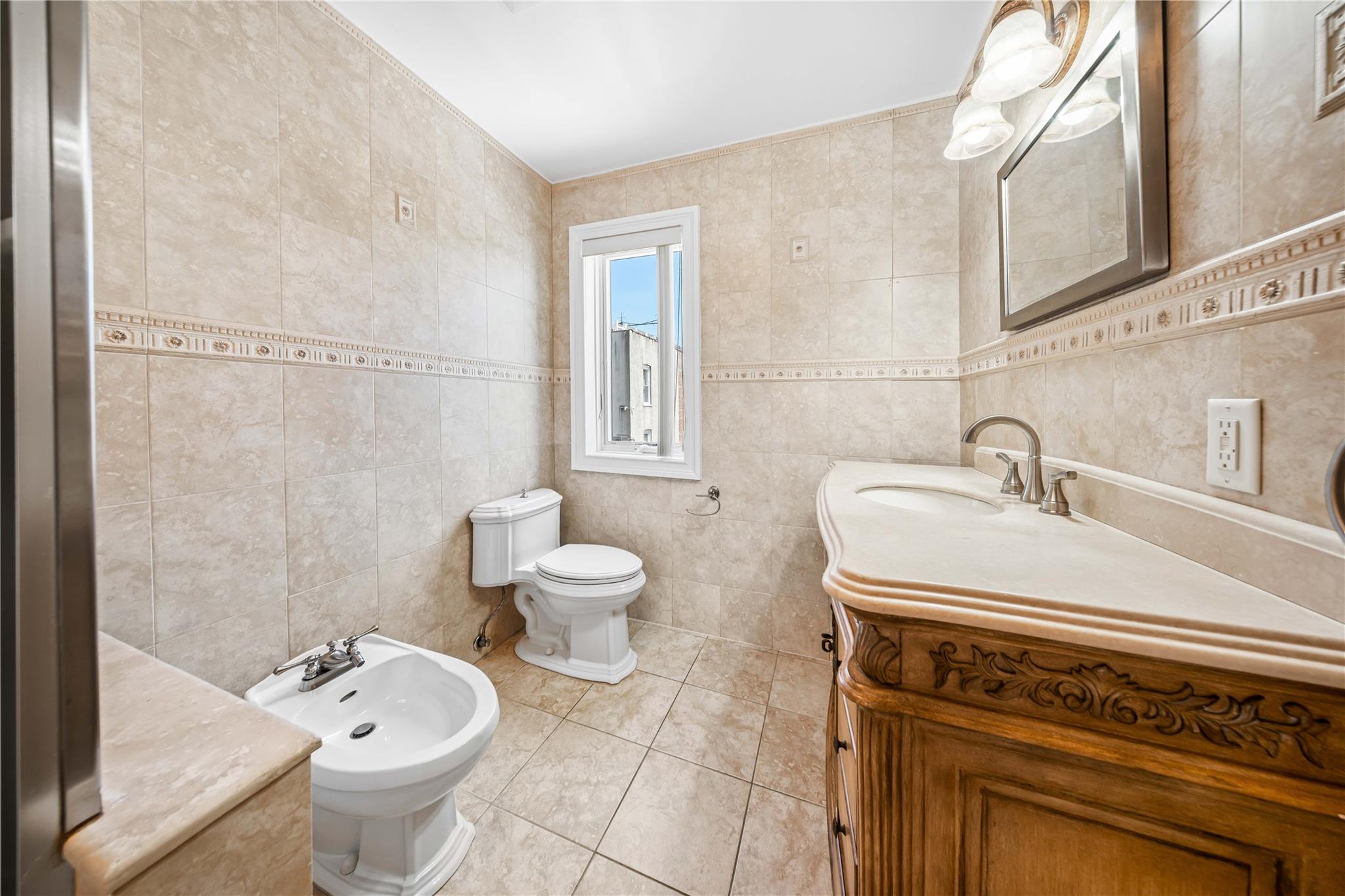 22-69 21 Street, Astoria, New York image 17