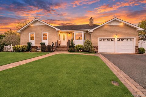 20 Biltmore Boulevard Massapequa NY 11758