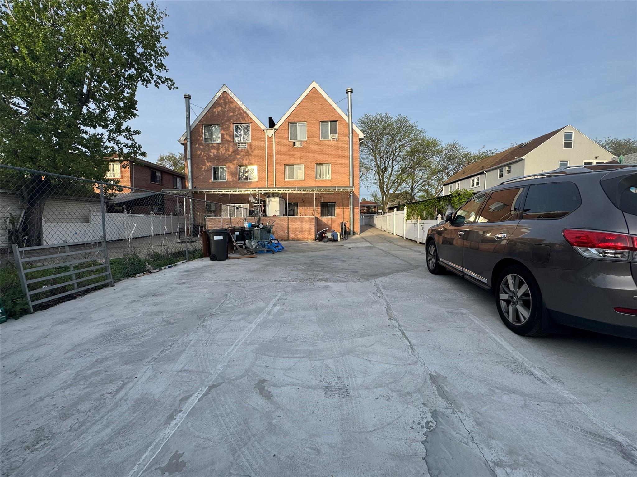 24-20 94 Street