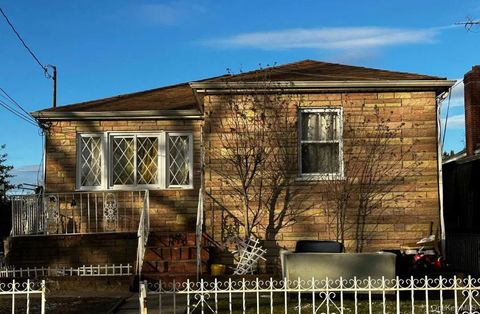 Photo of 243-11 132nd Road, Rosedale, NY 11422 (MLS # 961590)