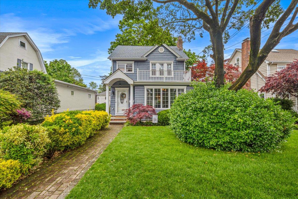 23 Beechwood Avenue