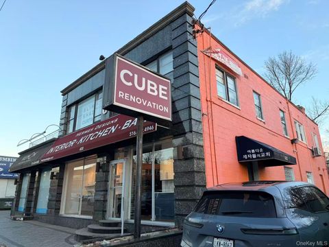 Photo of 400 Northern Boulevard, Great Neck, NY 11021 (MLS # 950255)