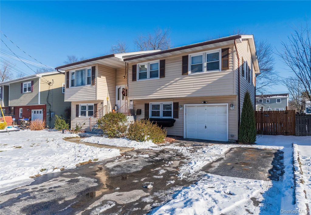 Photo of 19 Maryland Avenue, Poughkeepsie, NY 12603 (MLS # 944605)